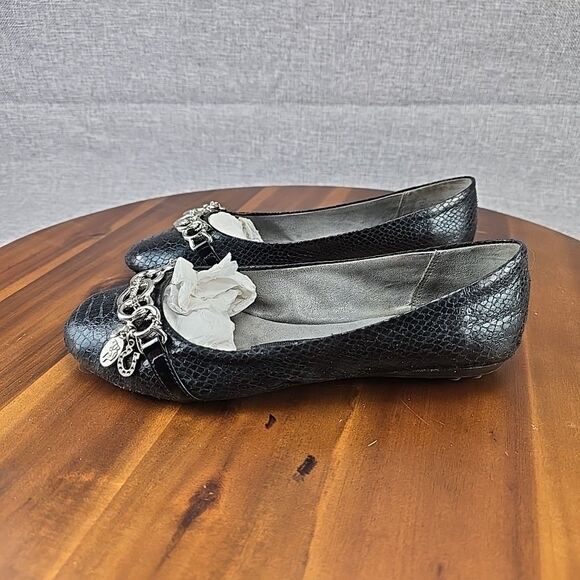 Libby Edelman Size 7.5W Royal Blue AMELIE Slip On Flat Shoes Silver Chain Accent - Picture 6 of 13